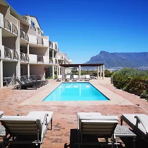 cape-town-family-beachfront-apartment-leisure-bay.hotels-capetown.com/
